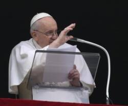 El Papa Francisco en el Ángelus de este 19 de febrero.