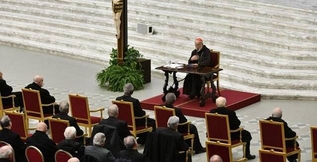 El cardenal Cantalamessa predica en la Cuaresma de 2023 a la Curia romana su primer sermón