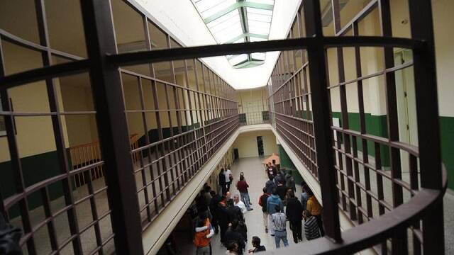 En Asturias ya hay al menos seis casos de presos que han pedido el cambio de sexo para así ser trasladados al módulo de mujeres.