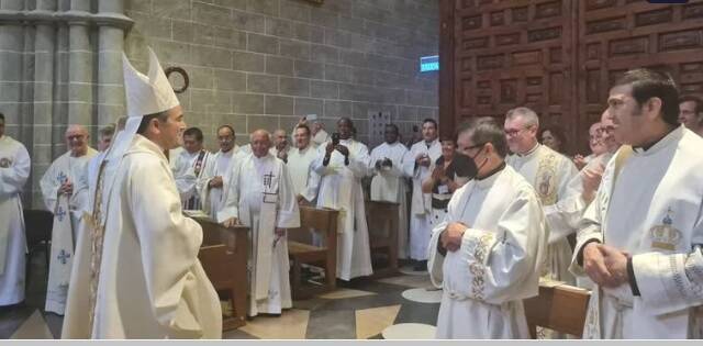 El obispo Rebollo, de Tarazona, con el clero de su diócesis