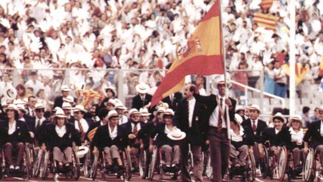 Desfile inaugural de los Juegos Paralímpicos de Barcelona 1992. 