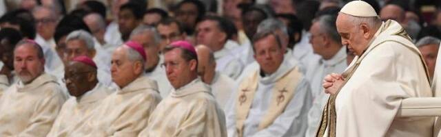 El Papa presidió la Misa Crismal en la mañana del Jueves Santo y predicó para los cristianos y sacerdotes desanimados
