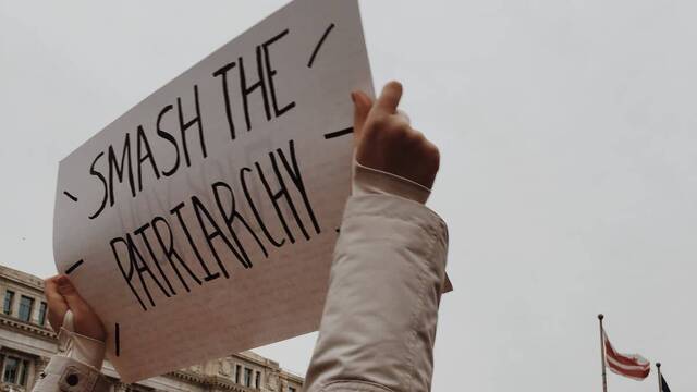 'Aplasta el patriarcado': pancarta en una manifestación feminista.