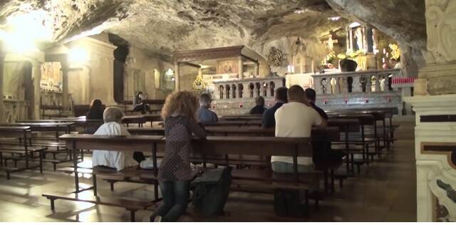 La película sobre San Miguel visita algunos santuarios donde la presencia de San Miguel y su devoción se vive con fuerza