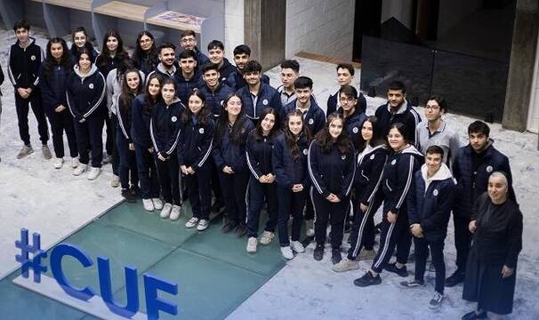 Estudiantes en la novedosa Universidad Católica de Erbil
