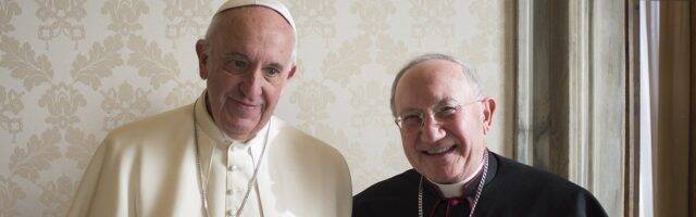 El Papa Francisco y el arzobispo Aldo Cavalli. 