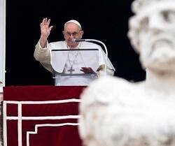 El Papa insistió en el Regina Coeli en la fuerza del Espíritu Santo para transformar nuestra vida / Vatican Media