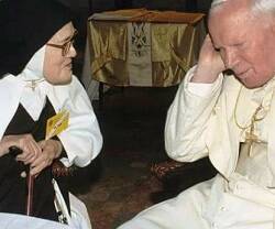 La Hermana Lucia de Fátima con Juan Pablo II