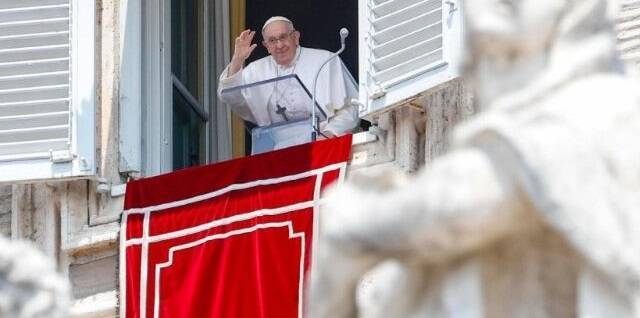 El Papa Francisco, tras su recuperación médica, vuelve a la ventana del Ángelus dominical