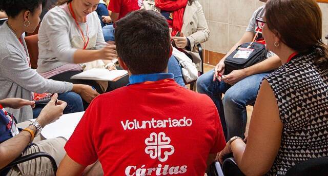 Reunión de voluntarios de Cáritas