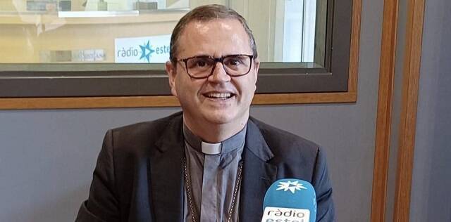 El obispo Sergi Gordo en los micrófonos de Radio Estel