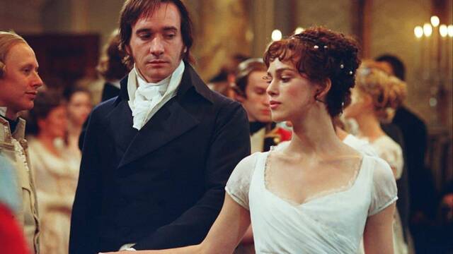 El señor Darcy (Matthew Macfadyen) y Elizabeth Bennet (Keira Knightley), dos de los personajes más celebrados de Jane Austen en la versión cinematográfica de 'Orgullo y prejuicio' dirigida por Joe Wright en 2005.