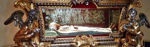 El cuerpo incorrupto de Santa Rosa de Viterbo, que se conserva en el monasterio que lleva su nombre en la ciudad italiana.
