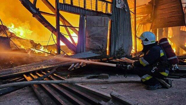 Un bombero en Ucrania. 
