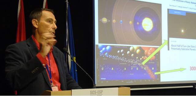 El astrofísico Enrique Solano habla en el II Congreso de Científicos Católicos