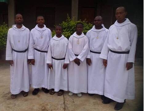 Novicios benedictinos de Eruku, en Nigeria