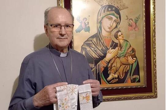 El obispo Alemany Grau con la Virgen del Perpetuo Socorro