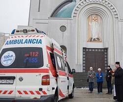 Bendicen ambulancias en la catedral grecocatólica de Kiev