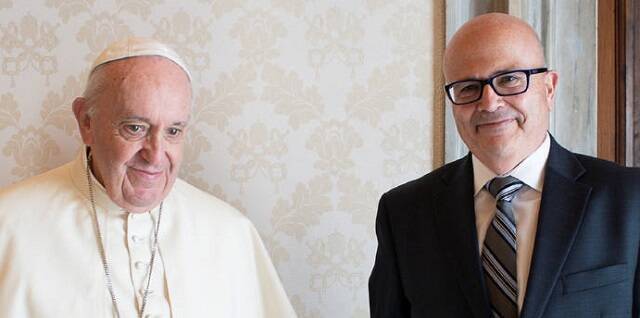 Maximino Caballero, Prefecto vaticano de Asuntos Económicos, con el Papa Francisco