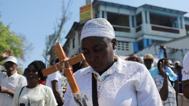 Una religiosa de Haití.