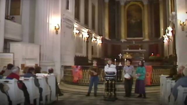 Oración por la paz en la iglesia de San Nicolás de Leipzig el 23 de octubre de 1989.