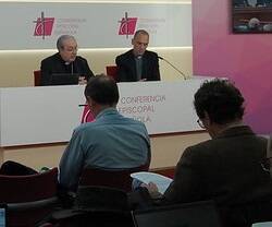 García Magán en el encuentro con periodistas tras la plenaria de los obispos
