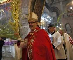 El cardenal Pizzaballa en el Domingo de Ramos de 2024 en el Santo Sepulcro