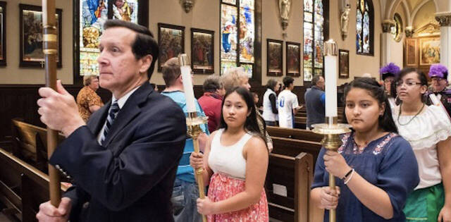 8 datos interesantes sobre los católicos en EE.UU: casi 4 de cada diez van regularmente a misa