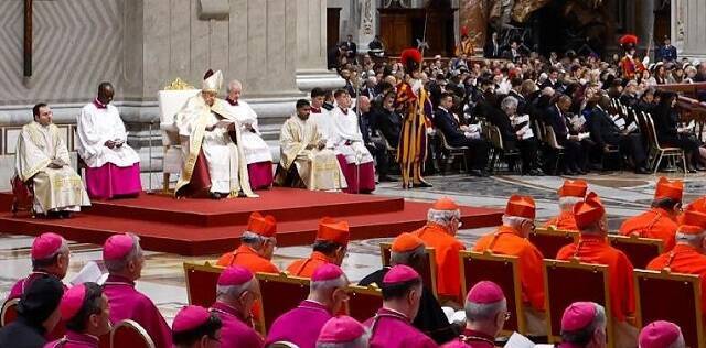 El Papa Francisco al promulgar la bula del Año Jubilar 2025, en la fiesta de la Ascensión de 2024