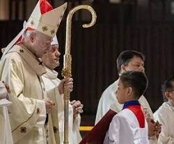 El cardenal Aguiar consagra la diócesis de México a la Trinidad y el Inmaculado Corazón de María
