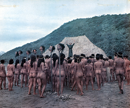 Una escena de cabezas cortadas en la película brasileña de 1977 sobre José de Anchieta