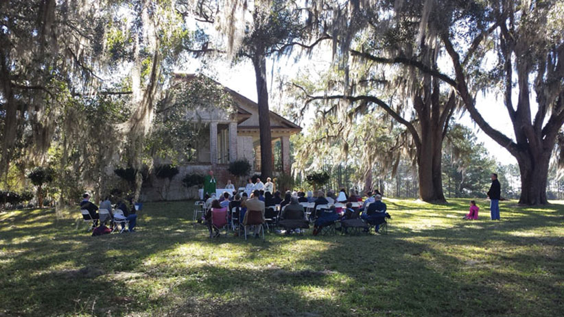 Misa en el lugar donde se quiere alojar un centro y santuario de recuerdo de los Mártires de la Florida.