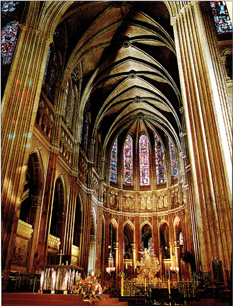Nave central de la catedral de Chartres.