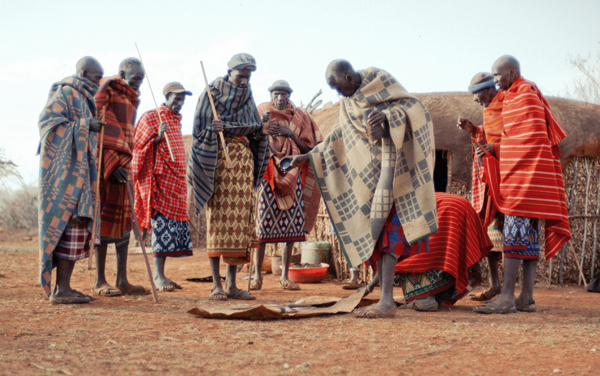 Huyó de casa, los ancianos de la tribu querían casarla: la vocación de la  única monja samburu - ReL