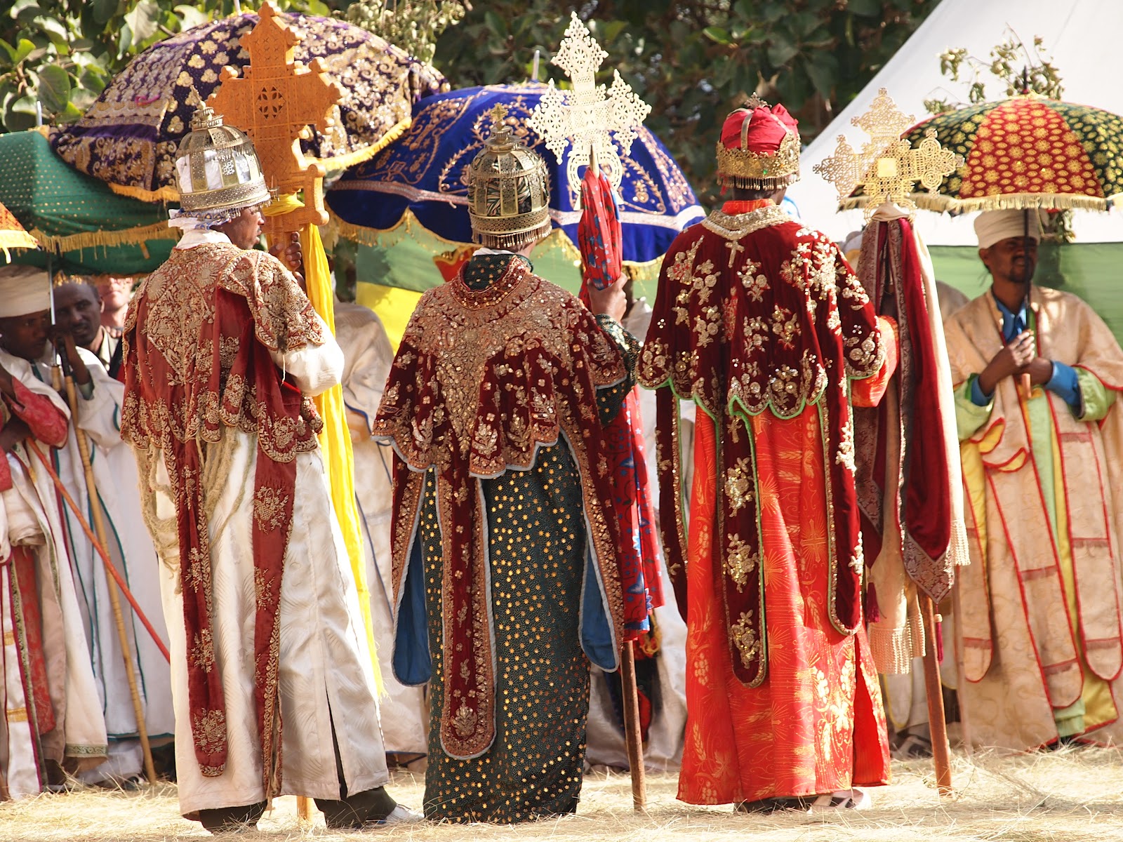 Sacerdotes etíopes en una procesión en Lalibela.