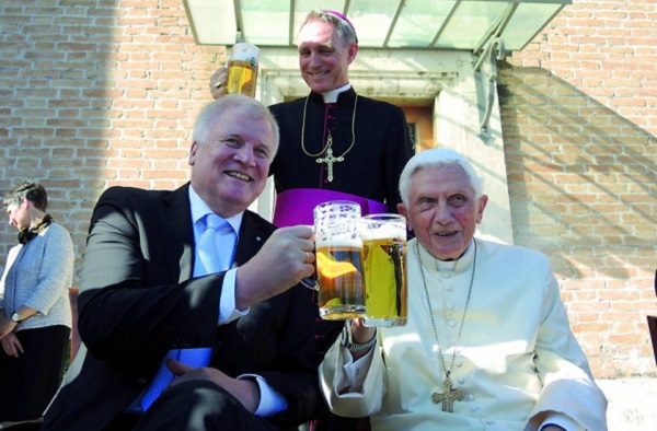 Benedicto XVI, como buen alemán, es amante de la cerveza